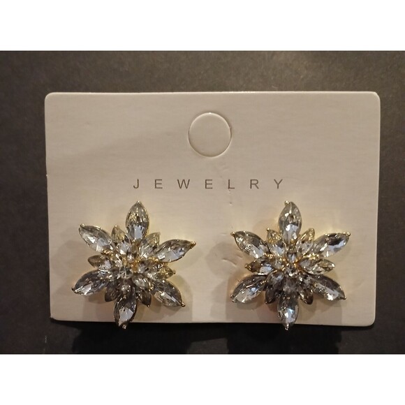 Sparkling Shiny Cubic Zirconia Snowflake Design Stud Earrings Costume Jewelry - Picture 7 of 8